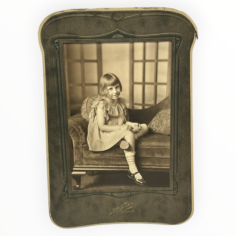 1920s Girl Portrait Photo Dole Studio Lincoln Nebraska Original Easel Folder